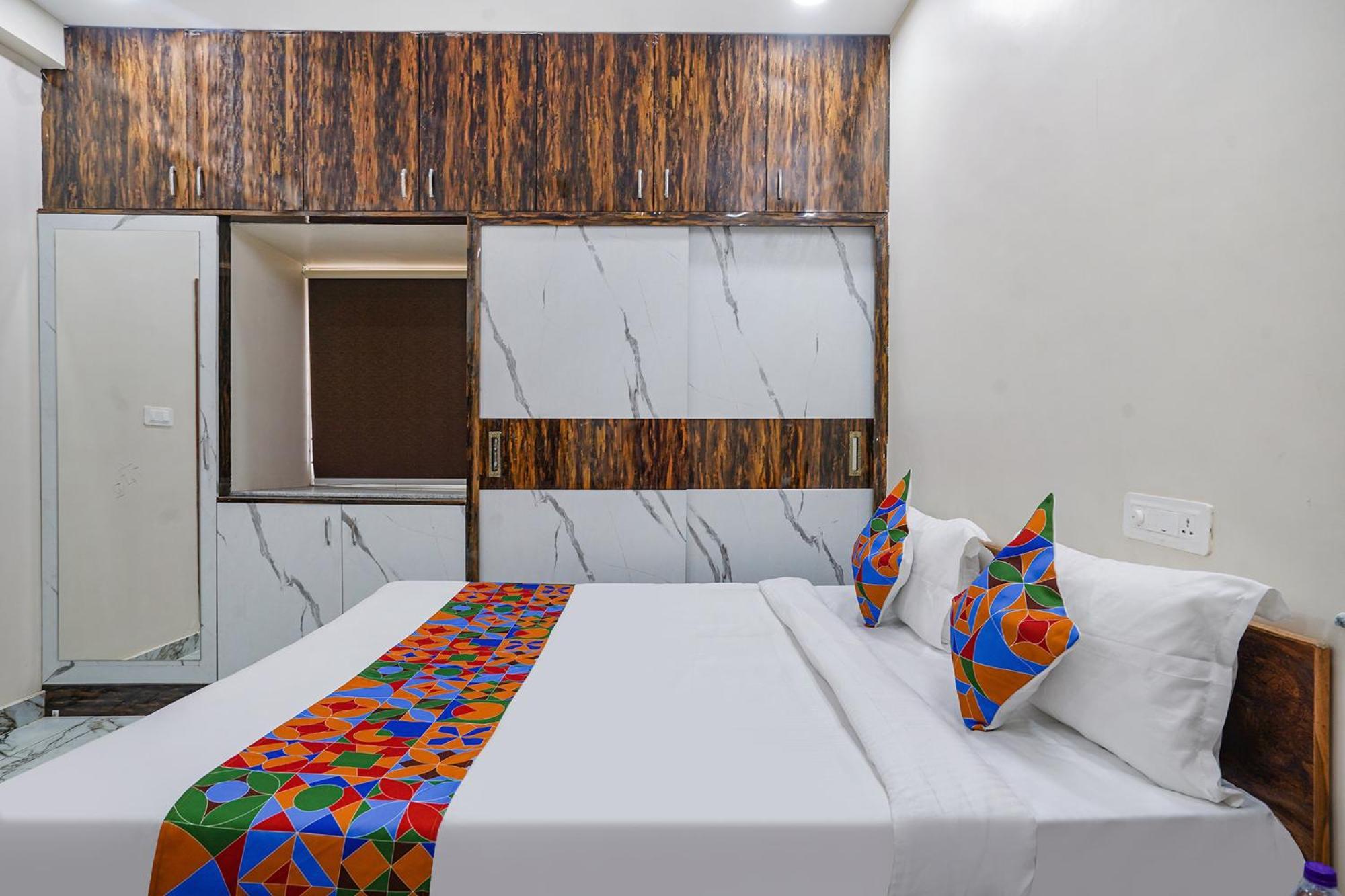 Fabhotel Perams Grand Inn - Hitech City Haidarábád Kültér fotó